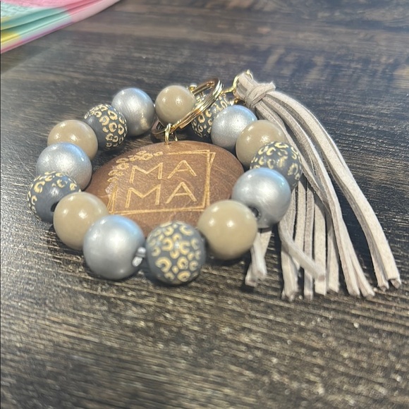 NWT Mama Wooden Beaded Bracelet Keychain with Tassel & Thick Charm Gray & Silver - Picture 4 of 7